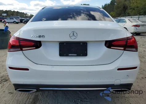 2019 Mercedes-Benz A 220 из США, поврежденный, VIN WDD3G4EB3KW033705